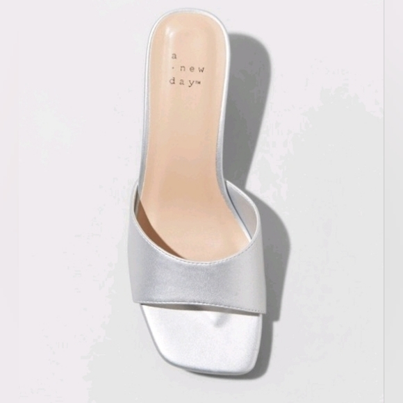 Women's Lindie Mule Heels - A New Day" Silver - Picture 3 of 9